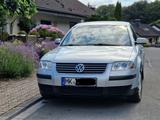 Volkswagen Passat 2.0 Auto Basis Basis - gebrauchte VW Passat aus dem Jahr 2001
