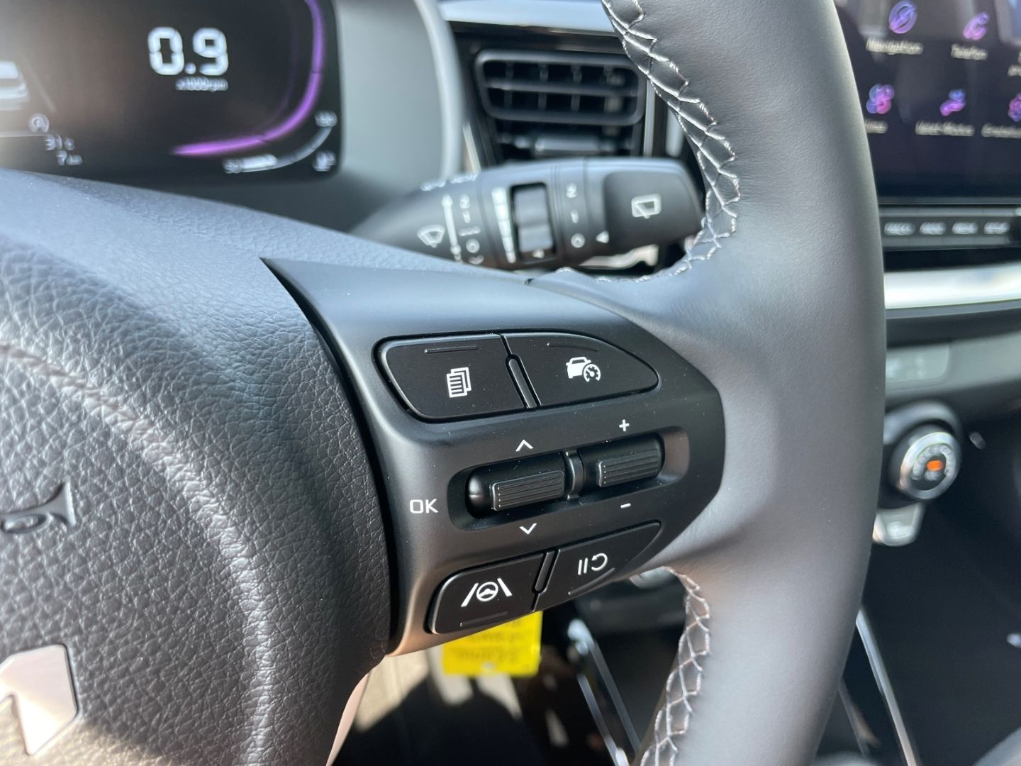 Fahrzeugabbildung Kia Stonic Vision Navi Klima DAB SHZ LenkradHZG