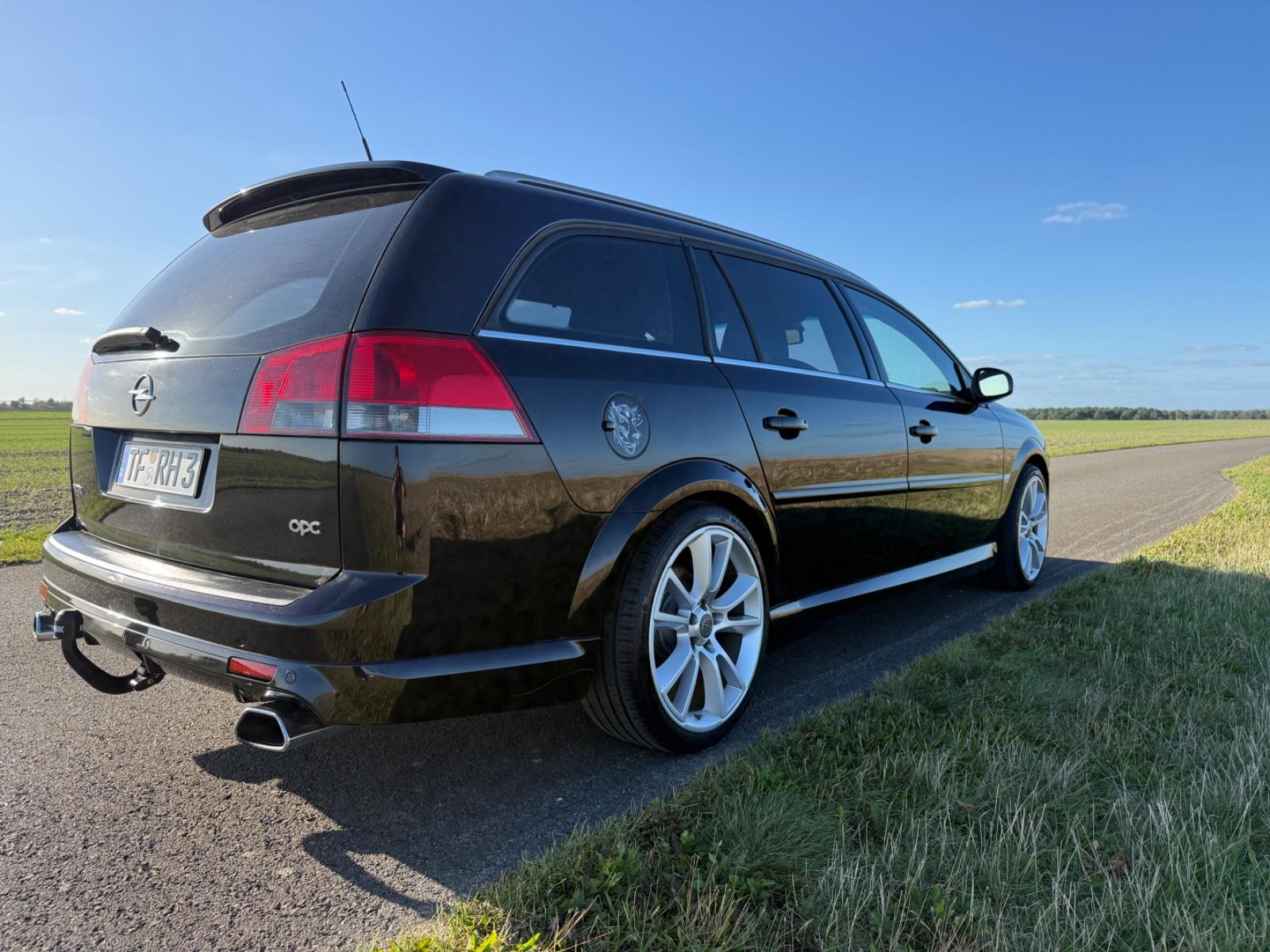 Opel Vectra 2005 — engine 2.792 cm³, 256 HP (188kW)