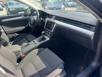 Volkswagen Passat Variant - 8