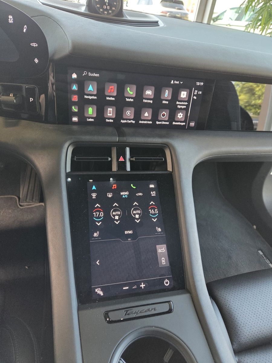 Fahrzeugabbildung Porsche Taycan/Sportsitze/Sportchrono/Innodrive