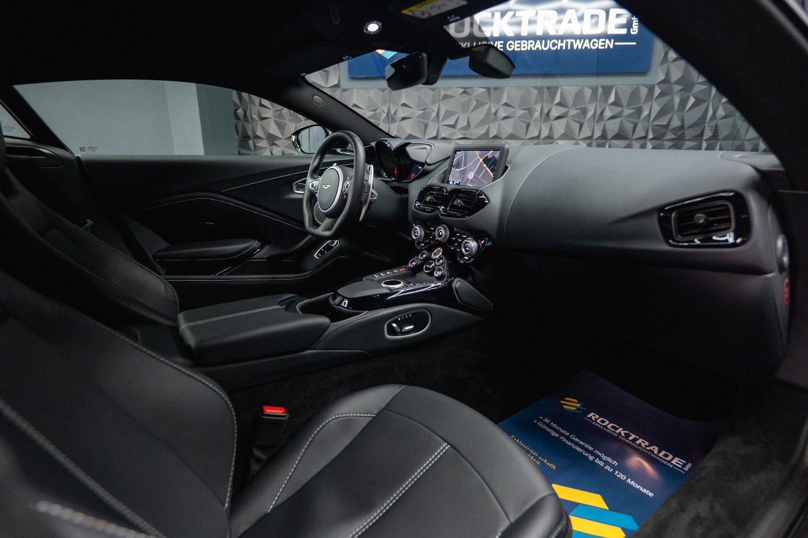 Fahrzeugabbildung Aston Martin V8 Vantage 4.0 V8 DB11 Coupe *1.Hand*360*Memory*
