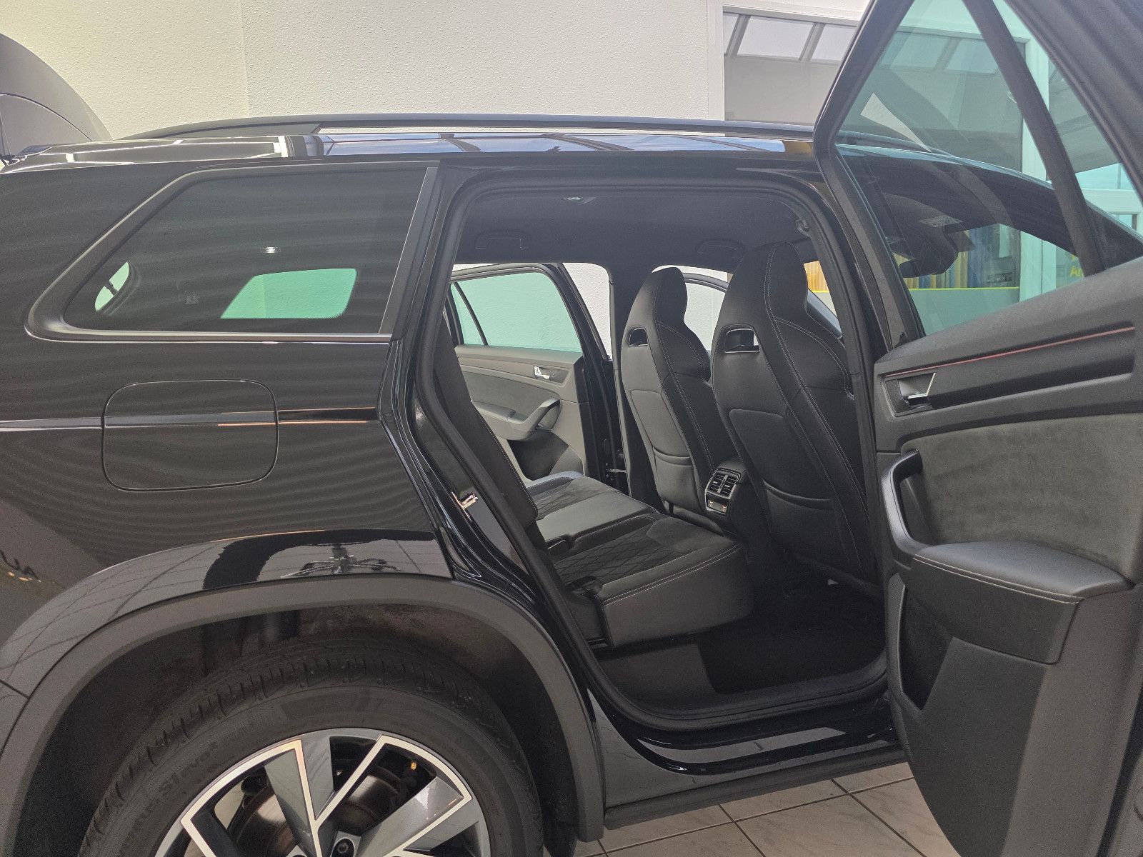 Skoda Kodiaq Sportline 4x4 7-Sitzer Businesspaket Navi foto 17