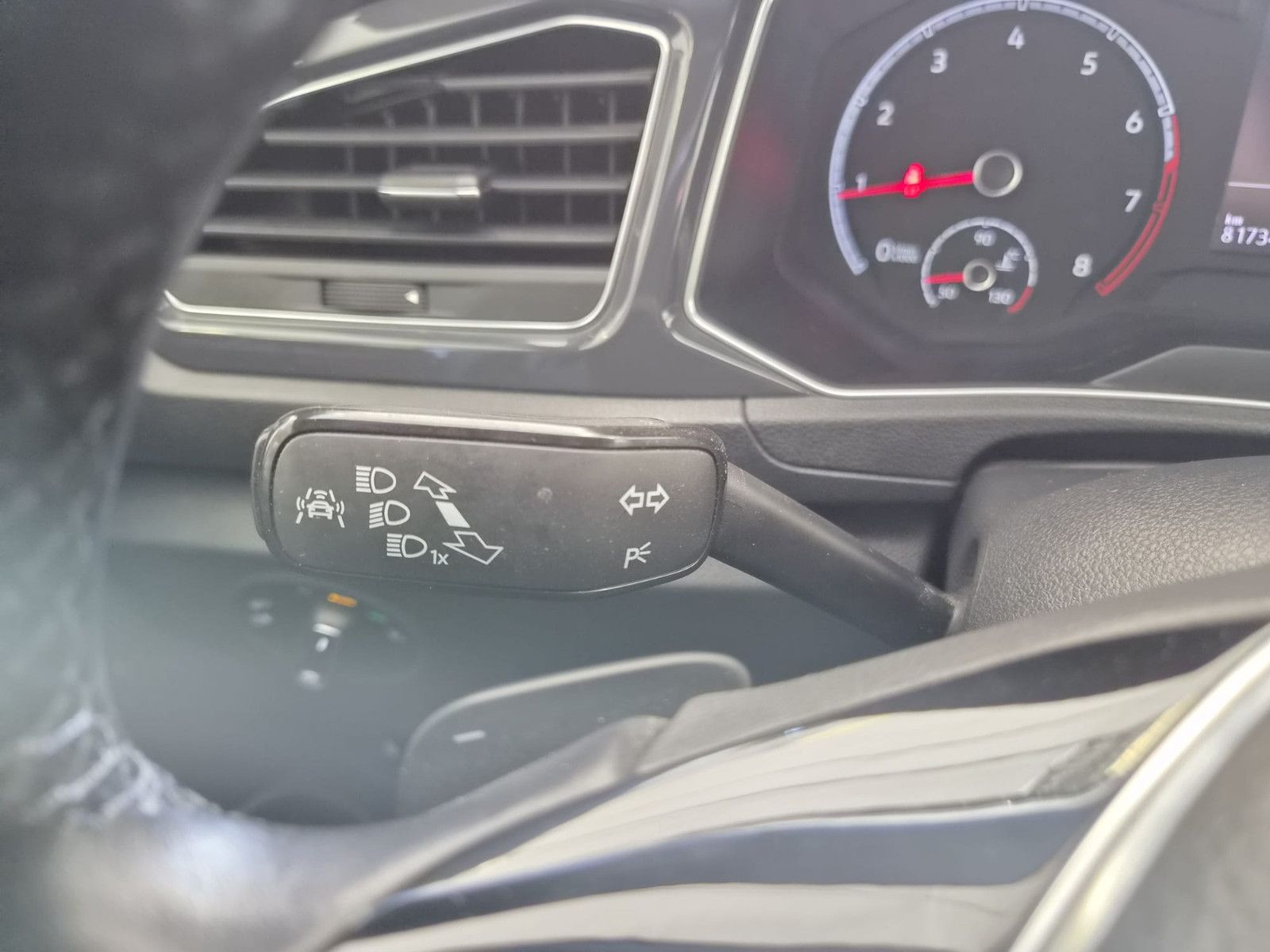 Fahrzeugabbildung Volkswagen T-Roc Sport 4Motion / LED / SCHECKHEFT