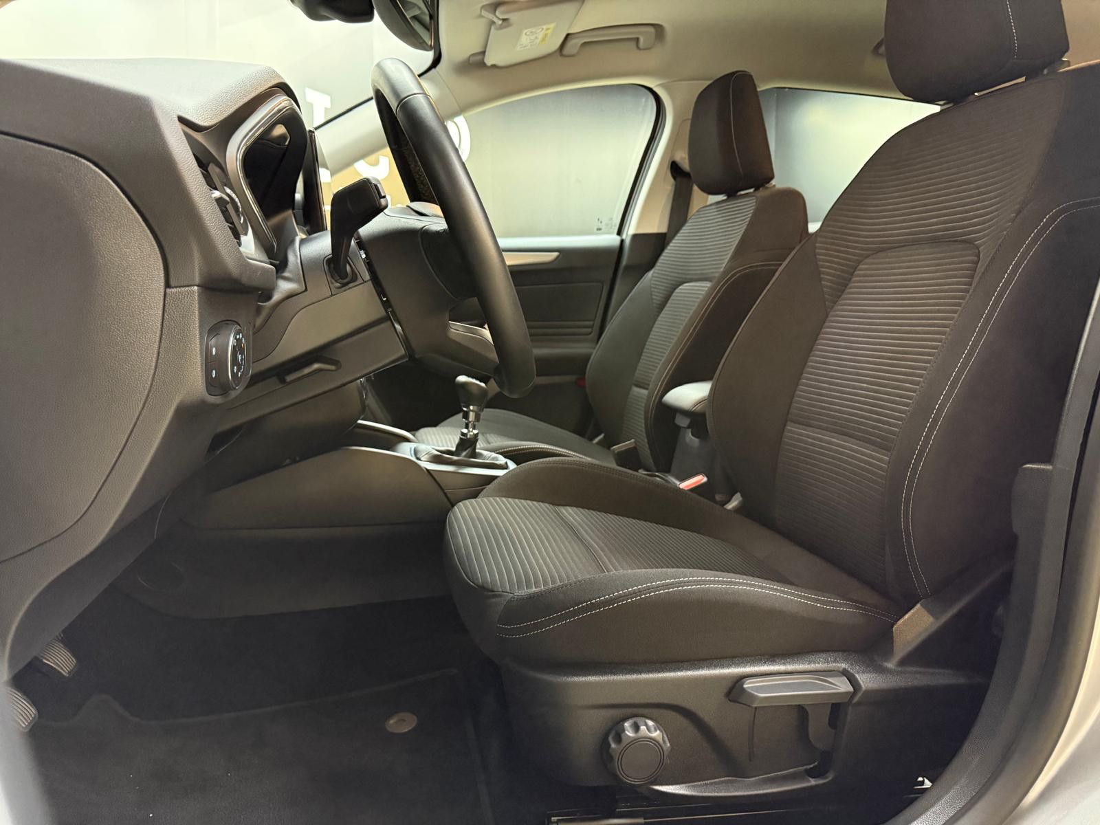 Fahrzeugabbildung Ford Focus Tur 1.0 Titan >NAVI-LED-SHZ-TEMP-DAB-PDC+