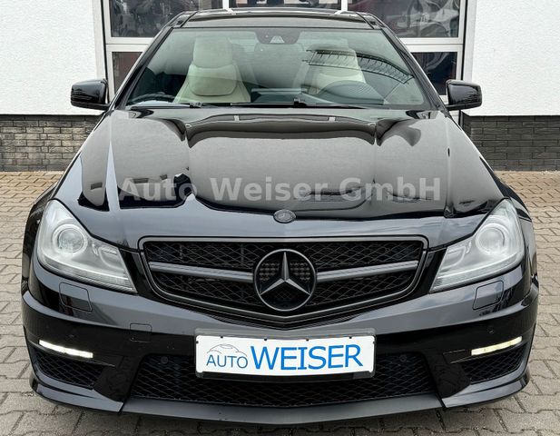 Mercedes-Benz C 63 AMG Performance Coupe