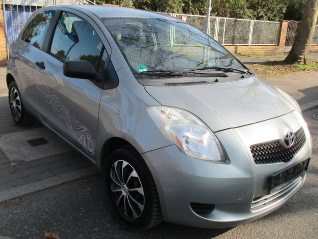 Toyota Yaris Luna TÜV Neu