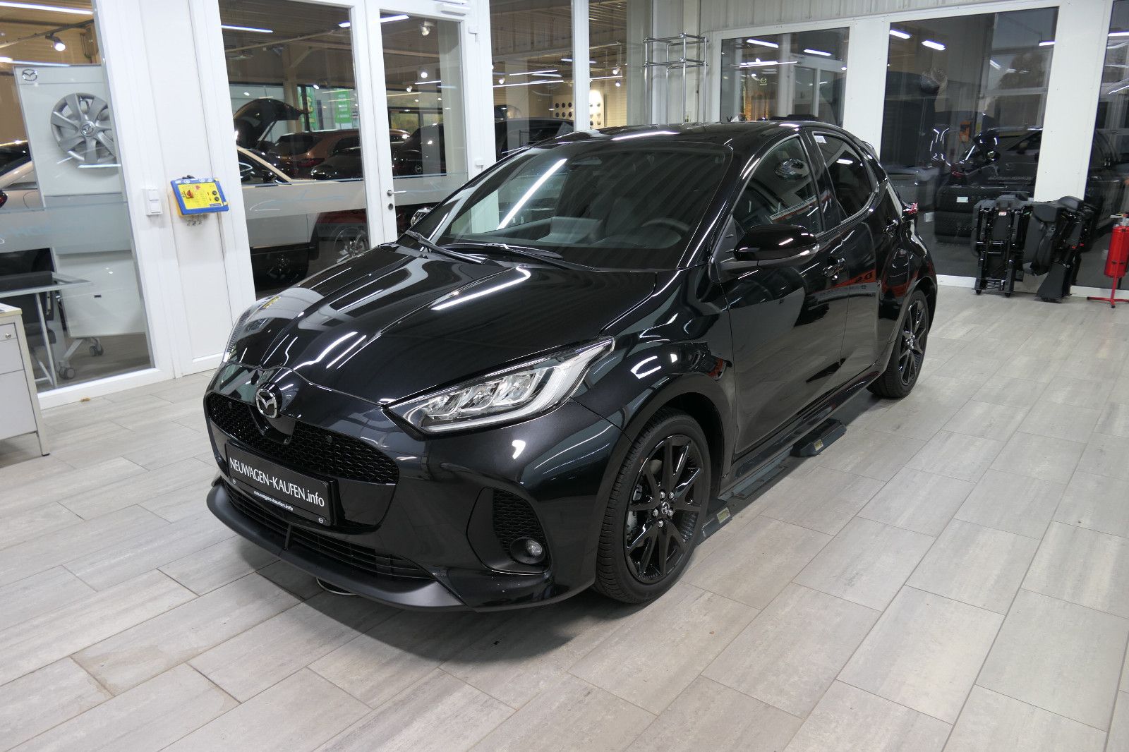Mazda 2 Hybrid CVT HOMURA AKTION!+Kamera+Sitzheizung imagem 2