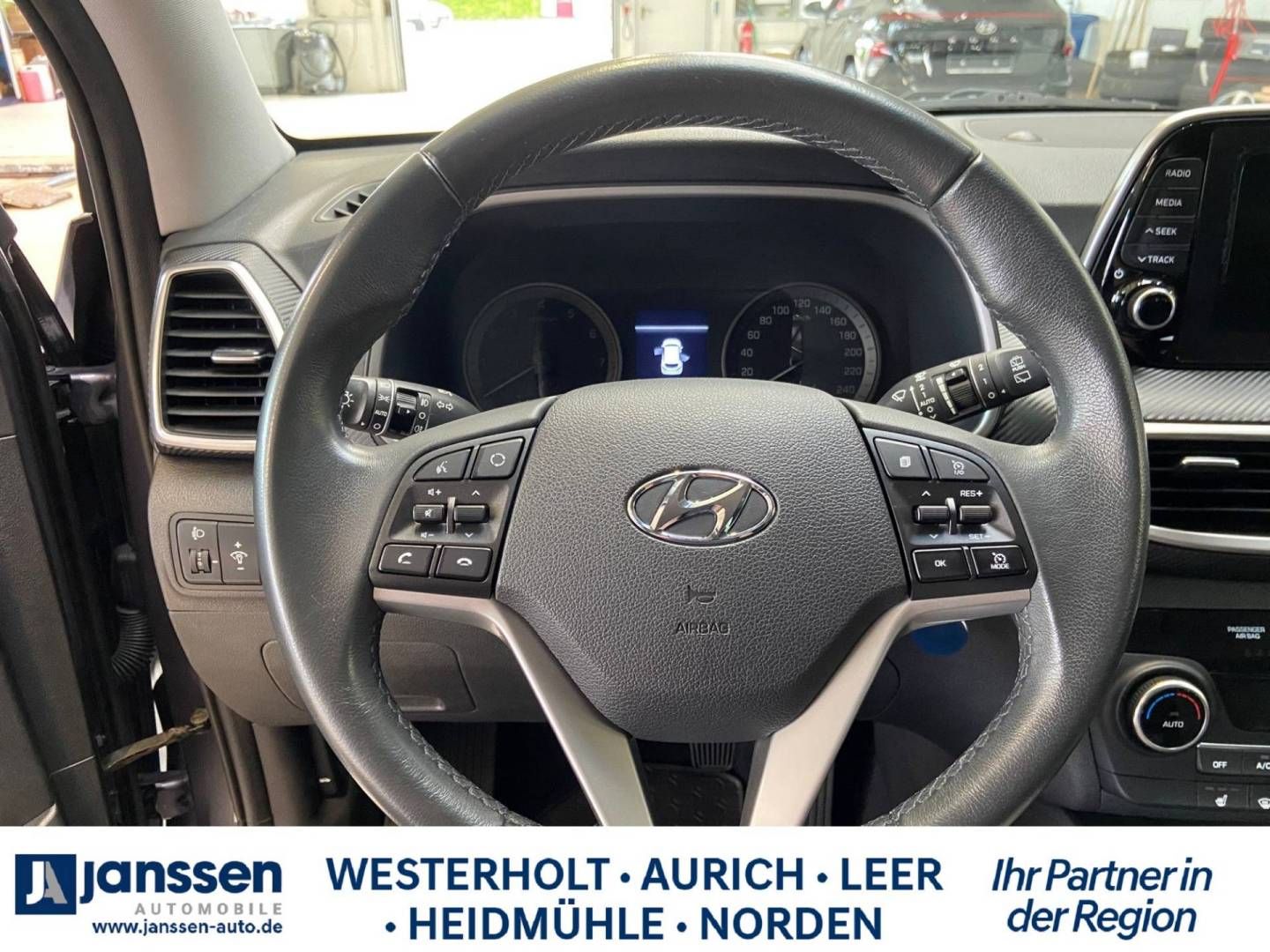 Fahrzeugabbildung Hyundai TUCSON blue Navi