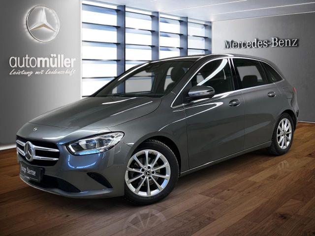 Mercedes-Benz B 180 Kam. ParkAss SpurH Navi AHK KlimaA SHZ