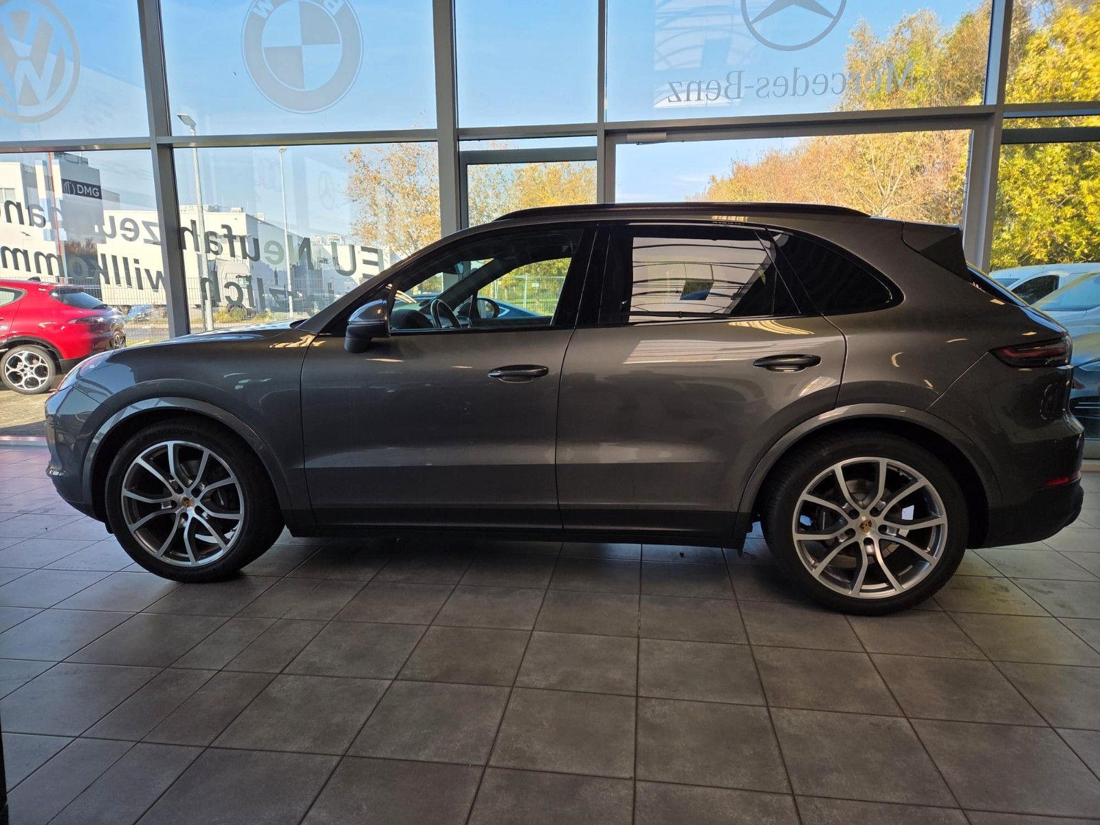 Fahrzeugabbildung Porsche Cayenne,Panodach/Luft/AHK,21 Zoll/Standh.