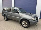 Nissan Terrano **LONG CHASSIS-DIESEL** - SUVs & Geländewagen aus dem Jahr 2000