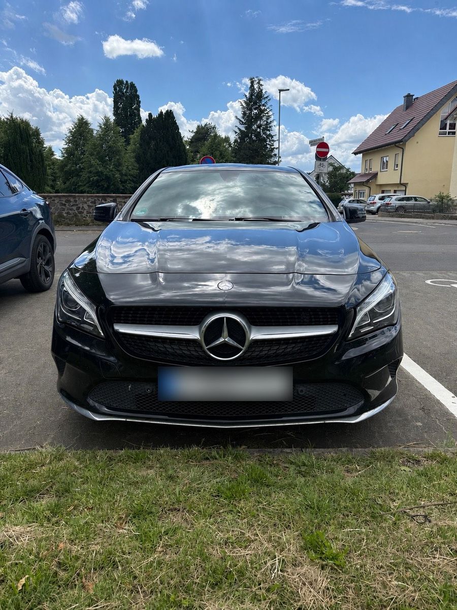 MERCEDES-BENZ Mercedes Benz CLA 200 Urban Line