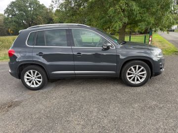 Volkswagen Tiguan - 7