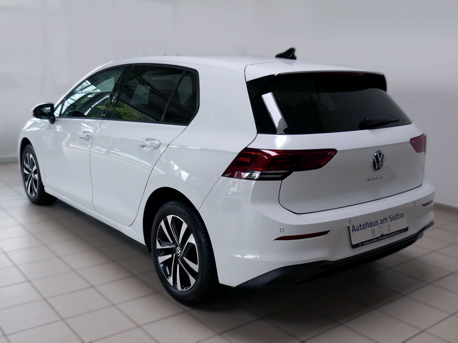 Fahrzeugabbildung Volkswagen Golf VIII UNITED 1.0 TSI | LED PDC Navi App