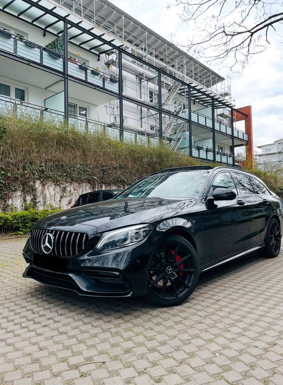 Image of Mercedes-Benz E 220