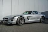 Mercedes-Benz SLS AMG Coupe AMG * Carbon Interieur*Bi-Xenon* - Mercedes-Benz SLS AMG: Sportwagen