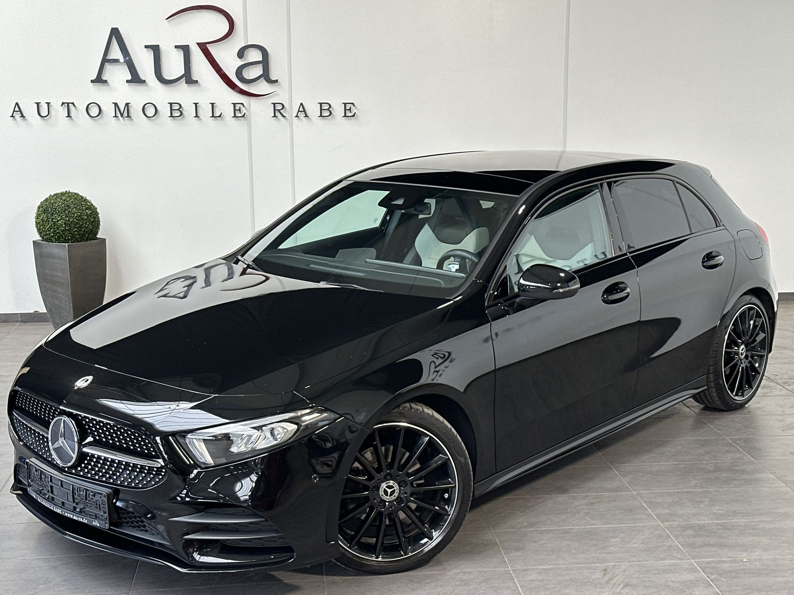 Fahrzeugabbildung Mercedes-Benz A 200 AMG Line NAV+LED+KAMERA+PANORAMA+WIDESCREE