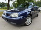 Volkswagen Golf Cabrio 2.0 Collector/KLIMA/LEDER/TOP/ - Volkswagen Golf mit Benzin-Antrieb: Blau, Leder, Metallic, Cabrio