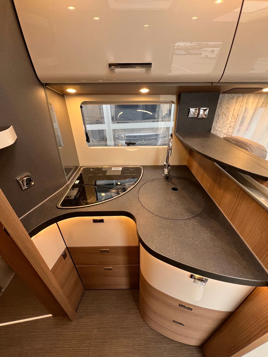 Fahrzeugabbildung Carthago C2-tourer I 145 RB-LE 4.2T Mercedes Benz