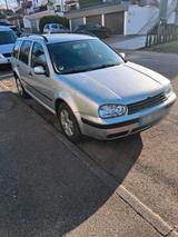 Volkswagen Golf 4 Auto - Volkswagen aus 2002: Kombi