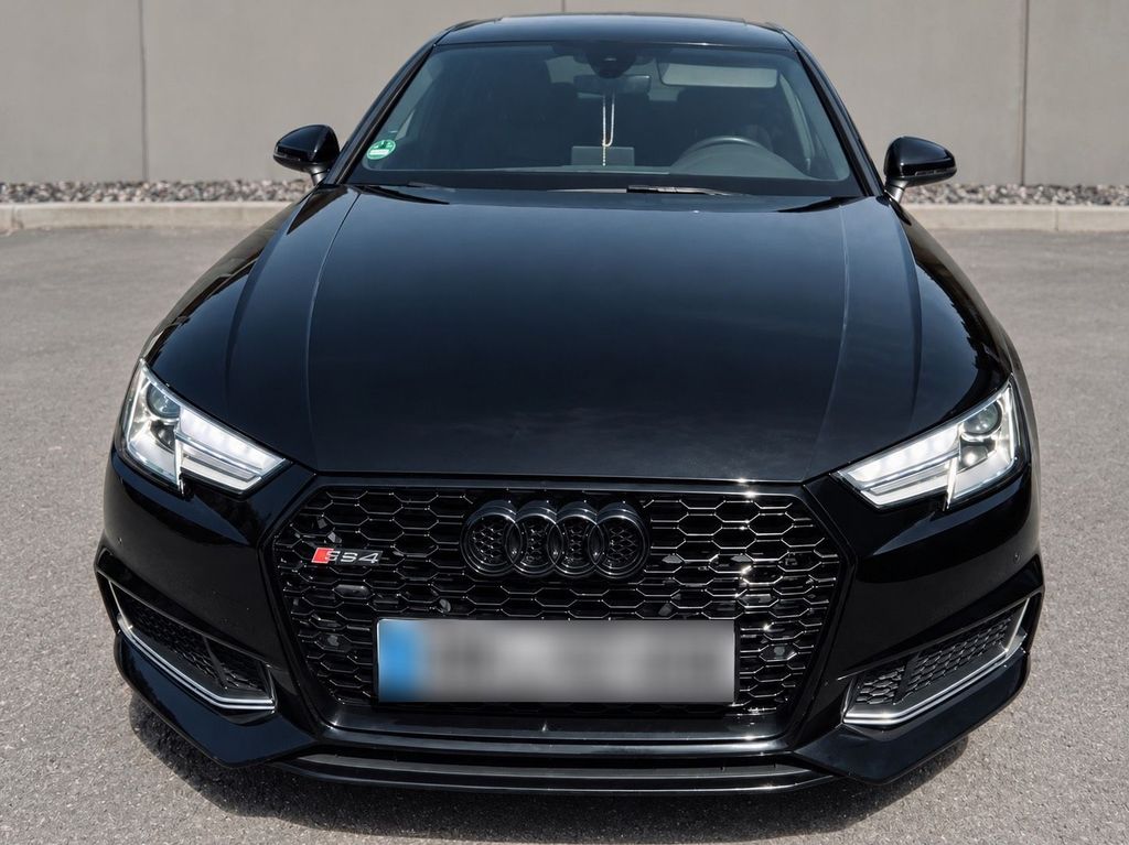 Image of Audi A4