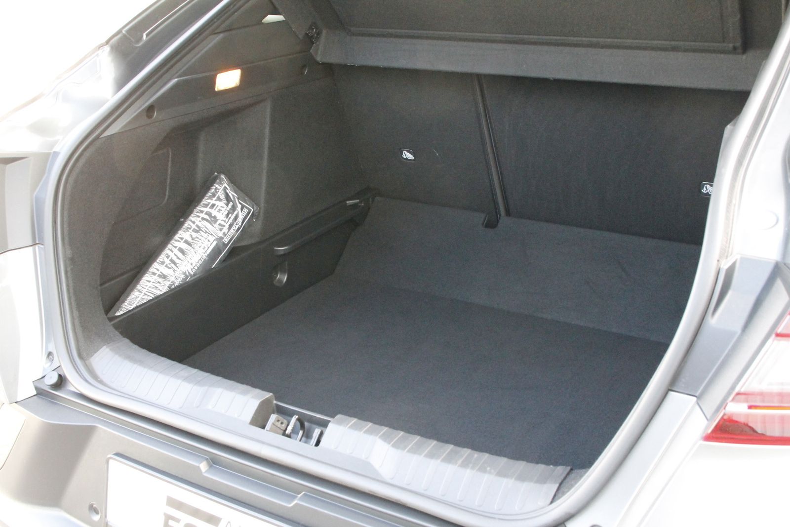 Fahrzeugabbildung Renault Arkana R.S. LINE TCe 140 EDC (MY21)