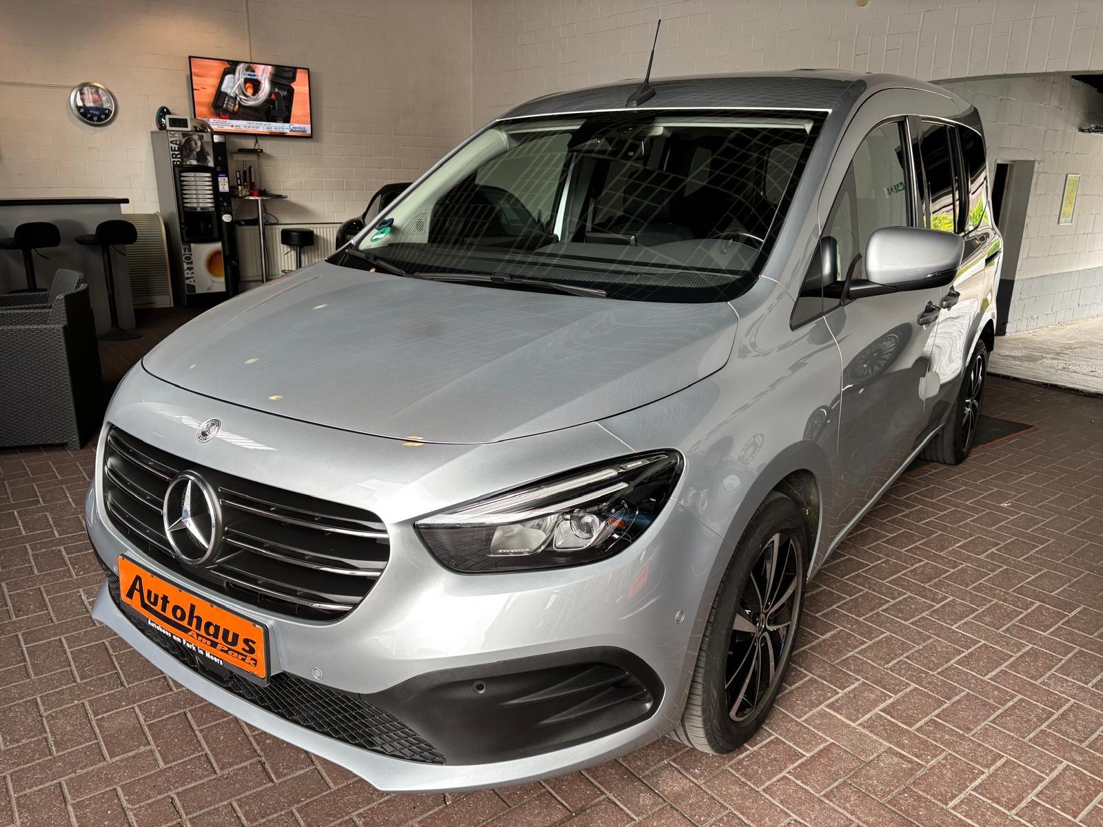Mercedes-Benz T 180 D Progressive Edition Automatik LED AHK