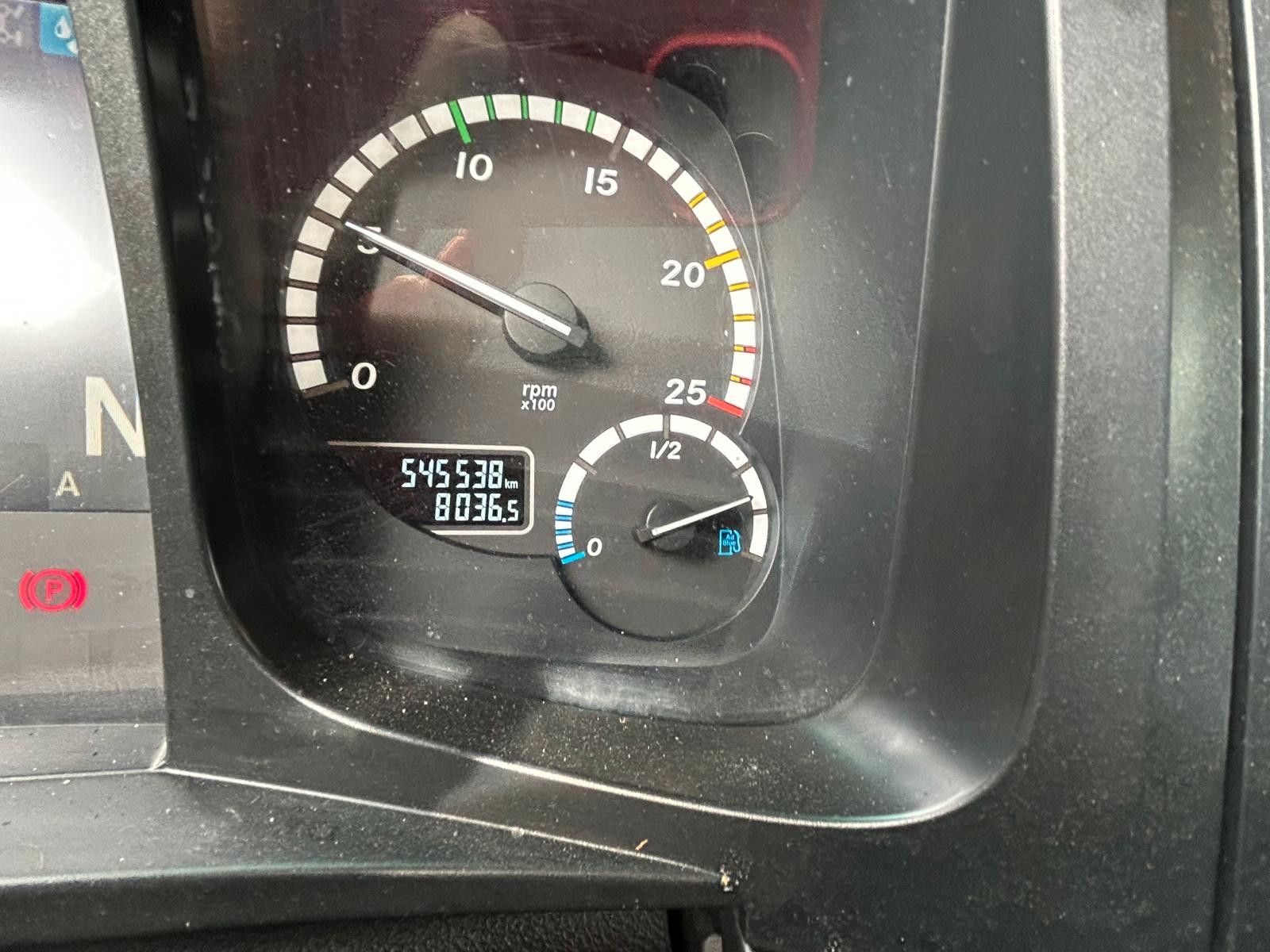 Fahrzeugabbildung Mercedes-Benz Antos 1840+Rohr Kühlauflieger