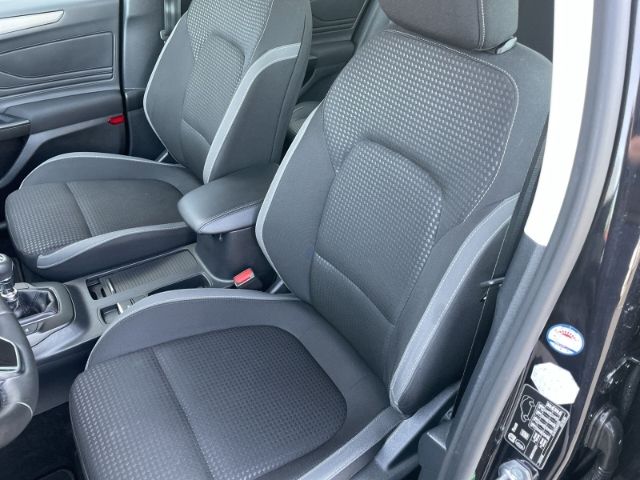 Fahrzeugabbildung Ford Focus 1.0 ECOBoost Cool & Sonnect AHK, Sitzheizu