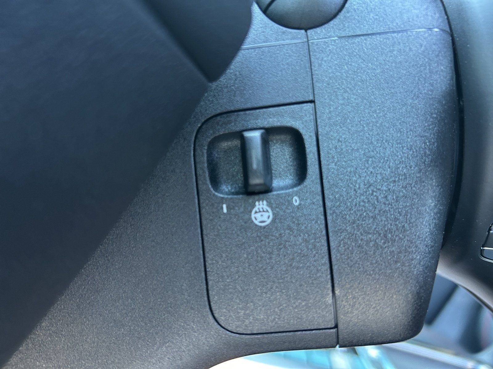 Fahrzeugabbildung Mercedes-Benz GLB 200 AMG 360° AHK KeyGo DISTRONIC Multibeam