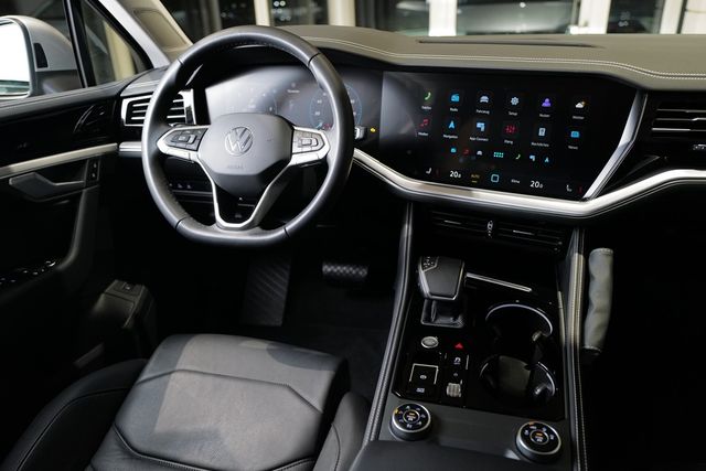Volkswagen Touareg 3.0TDI 4Motion AHK StdHz Luft Keyless  L
