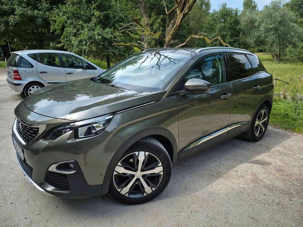 Image of Peugeot e-3008