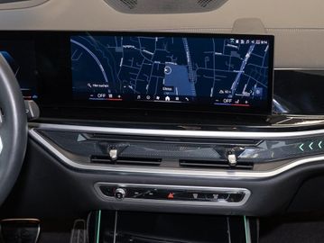 BMW X7 - 7