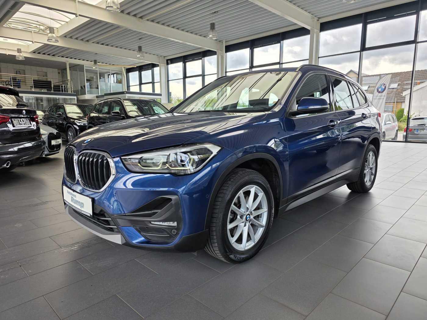 BMW X1 sDrive18i Advantage Aut. Navi LED SHZ P