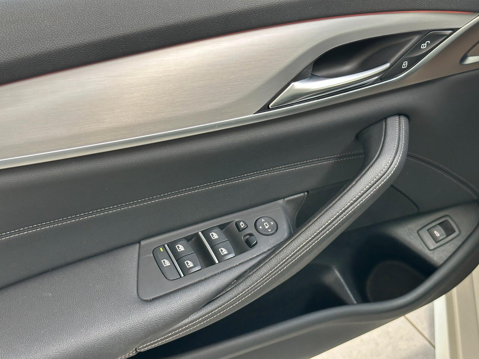 BMW 530d xDrive Touring Aut. M-SPORT LED*Leder*HUD