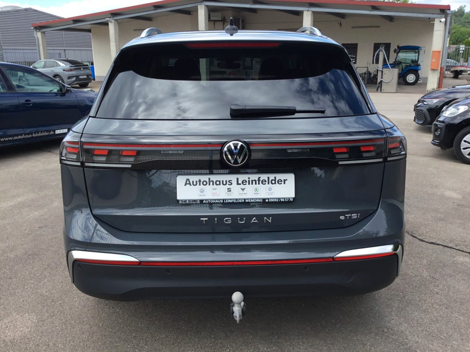 Fahrzeugabbildung Volkswagen Tiguan 1.5 eTSI DSG Elegance+AHK+Navi+18"+Kamera