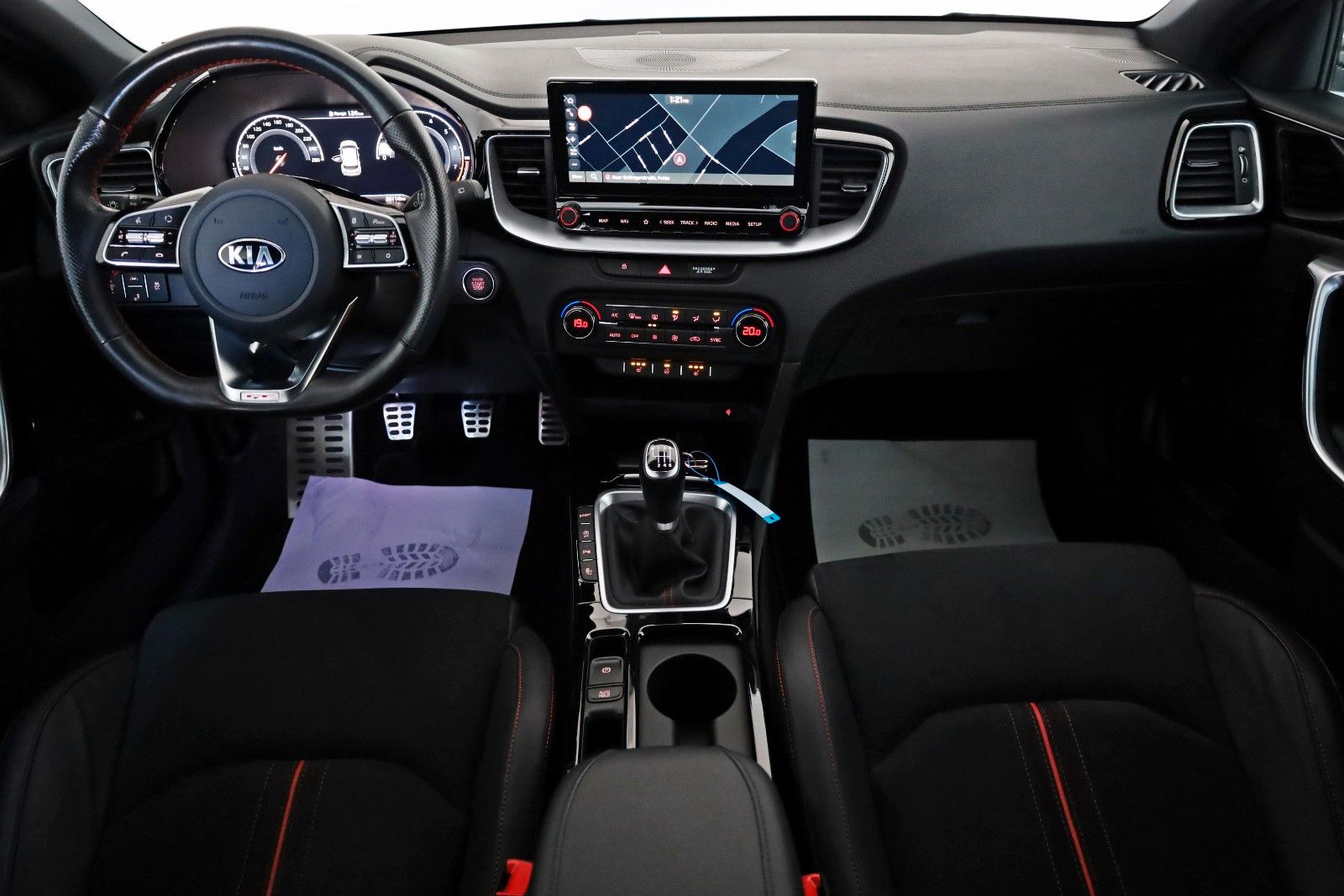Fahrzeugabbildung Kia cee'd / Ceed GT, T.Leder,Navi,LED,SH,JBL +WR