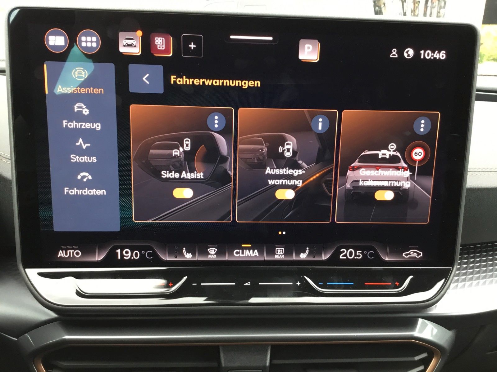 Fahrzeugabbildung CUPRA Formentor 2.0 TSI DSG 4WD+Pano+Matrix+AHK+19"