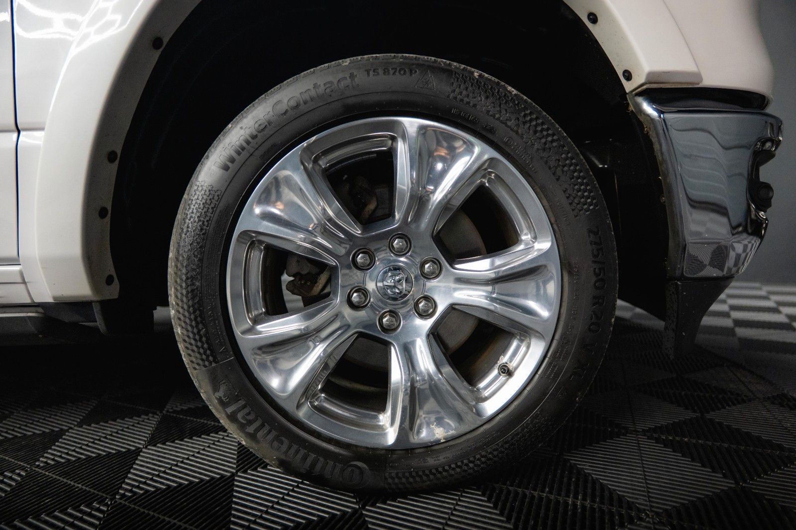 Fahrzeugabbildung Dodge RAM 5.7 V8 HEMI 4x4 LARAMIE LPG *Unfallfrei*Pano