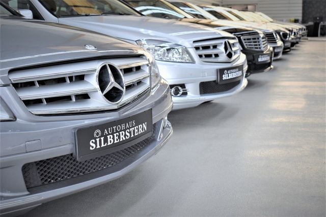 Mercedes-Benz C 180 CGI BlueEfficiency+Aut.+Navi+Cavansitblau