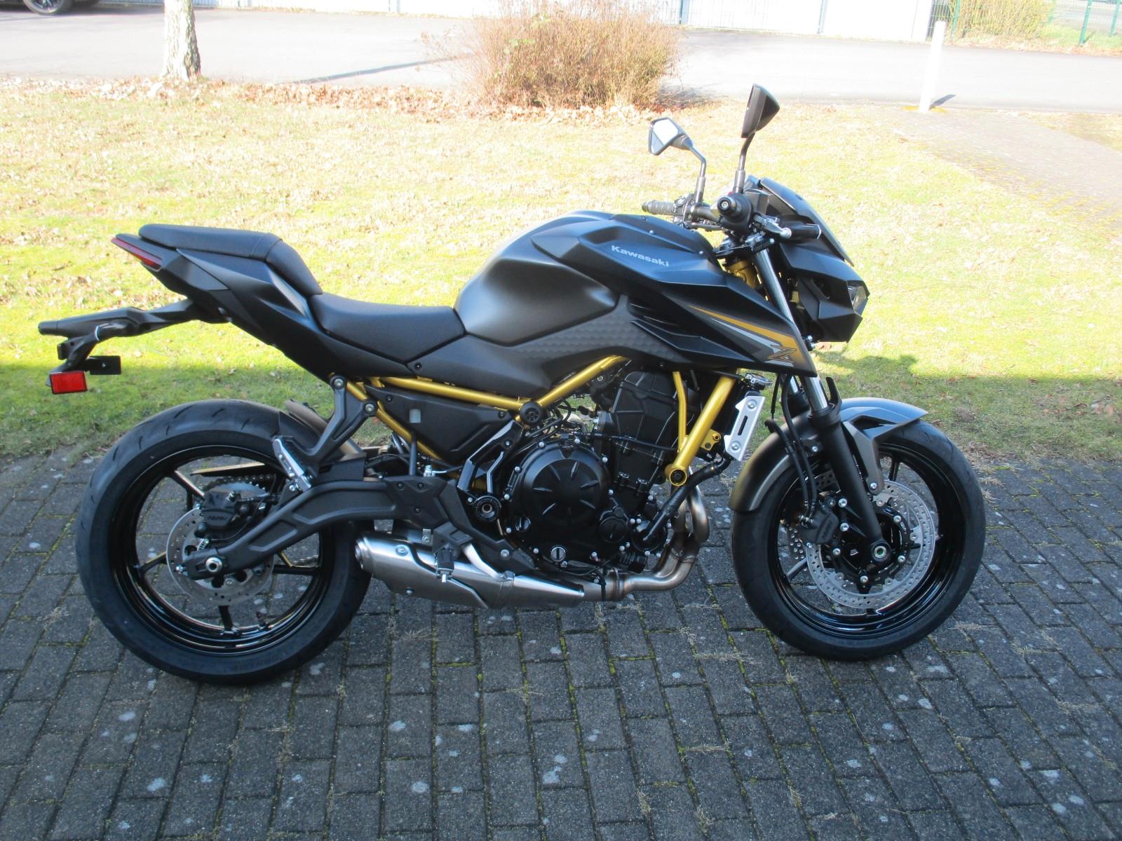 Kawasaki Z 650 S   ABS  Modell  2026  in  Grau