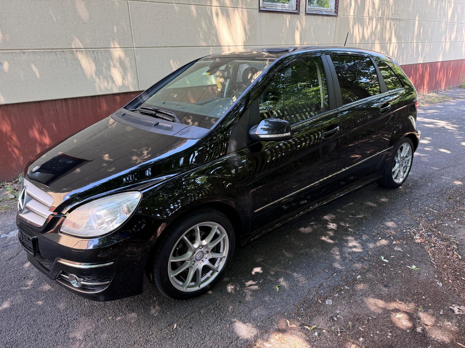 Mercedes-Benz B 200 CDI Panaroma Navi Klimaautomatik PDC LMF
