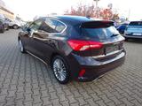 Ford Focus 150PS Autm. Vignale B&O Pano Navi LED - Ford Focus Vignale mit Benzin-Antrieb