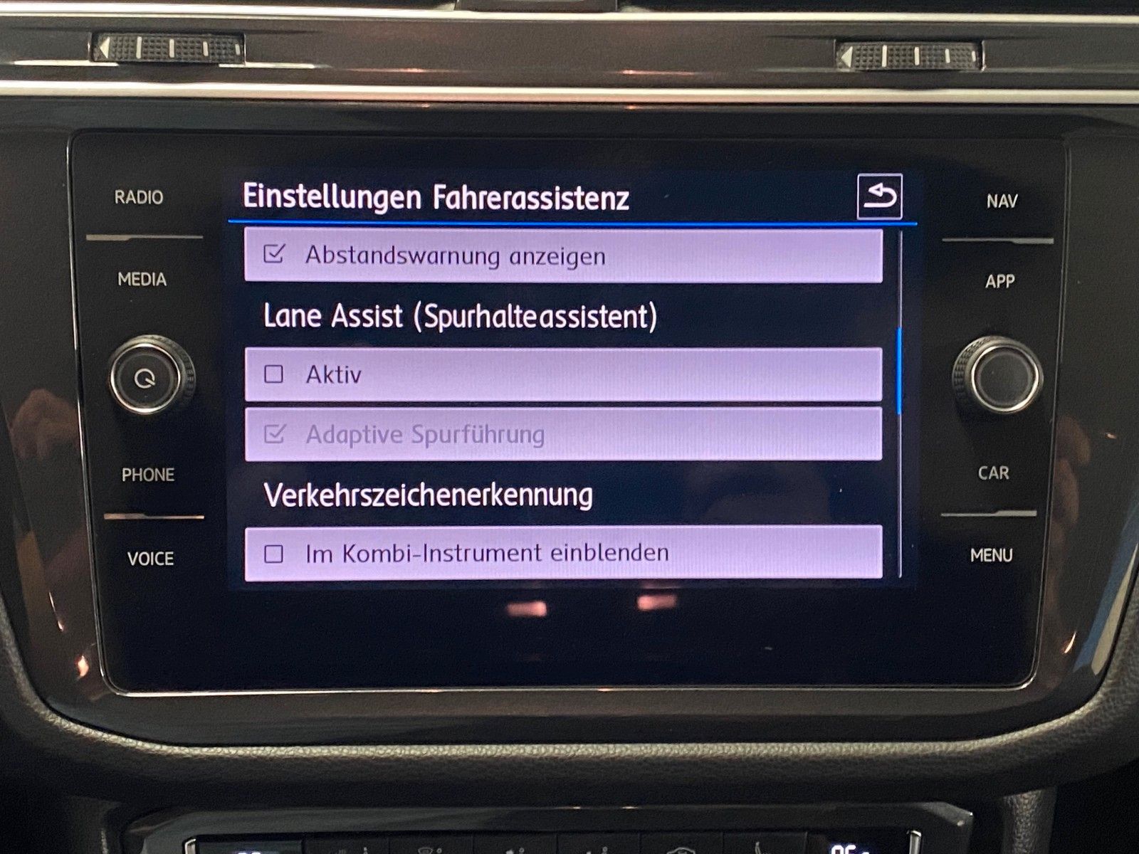 Fahrzeugabbildung Volkswagen Tiguan 1.4 TSI DSG 4MOTION Comfortline+ACC+AHK++