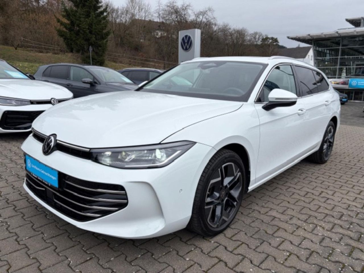 Volkswagen Passat 2.0 TDI 110 kW Elegance Pano Head-Up foto 3