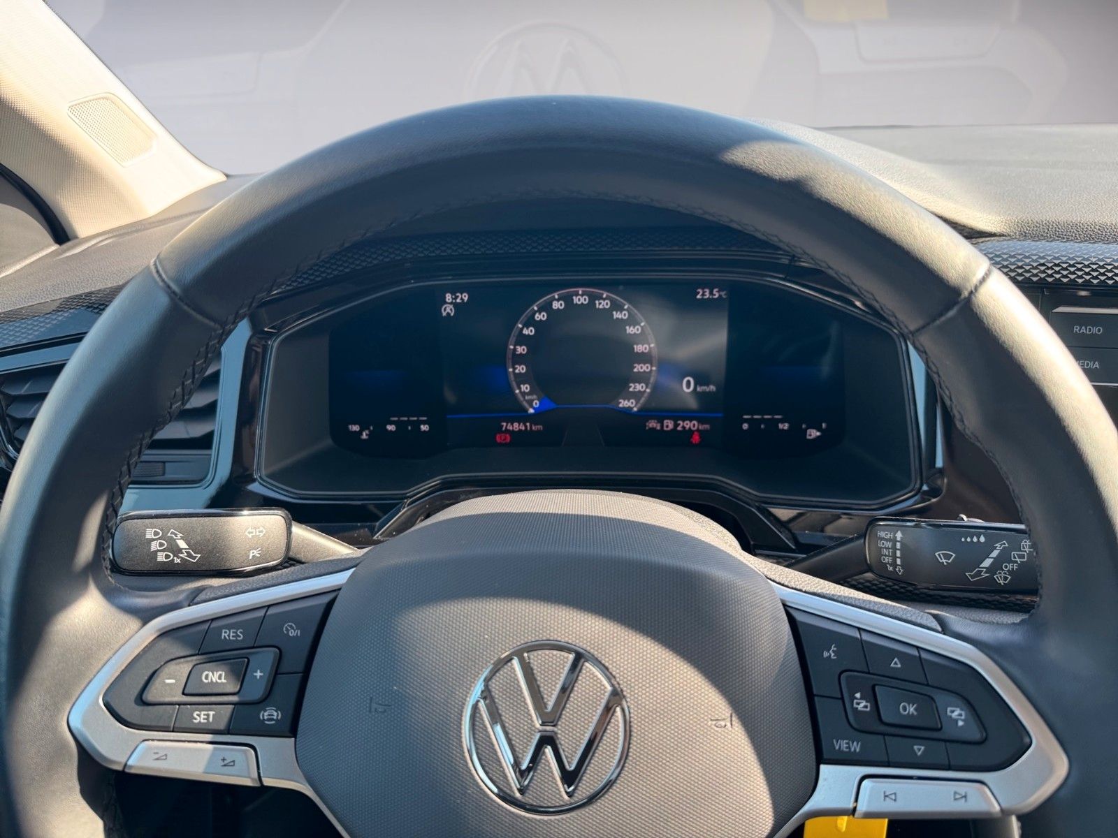 Fahrzeugabbildung Volkswagen Polo VI Life 1.0 MPI