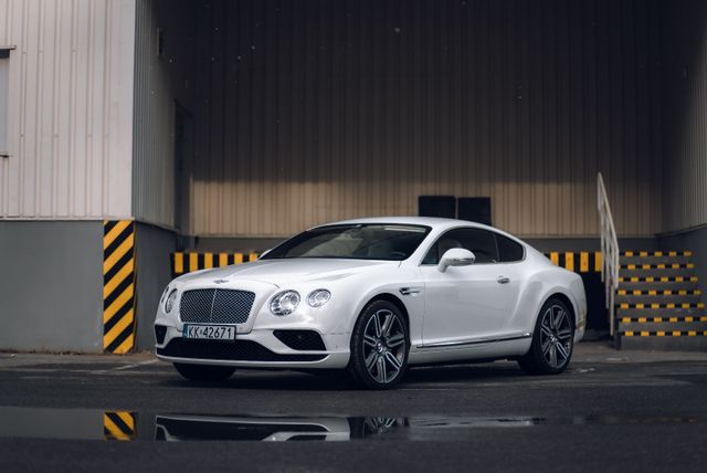 Bentley Continental GT 4.0 V8 4WD WIE NEU nur 3800km