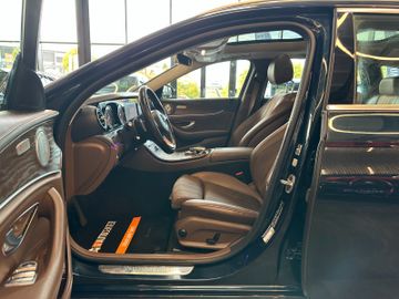 Mercedes-Benz E 350 *BURMESTER*KEYLES*PANO*AHK*ACC*StandHZ*