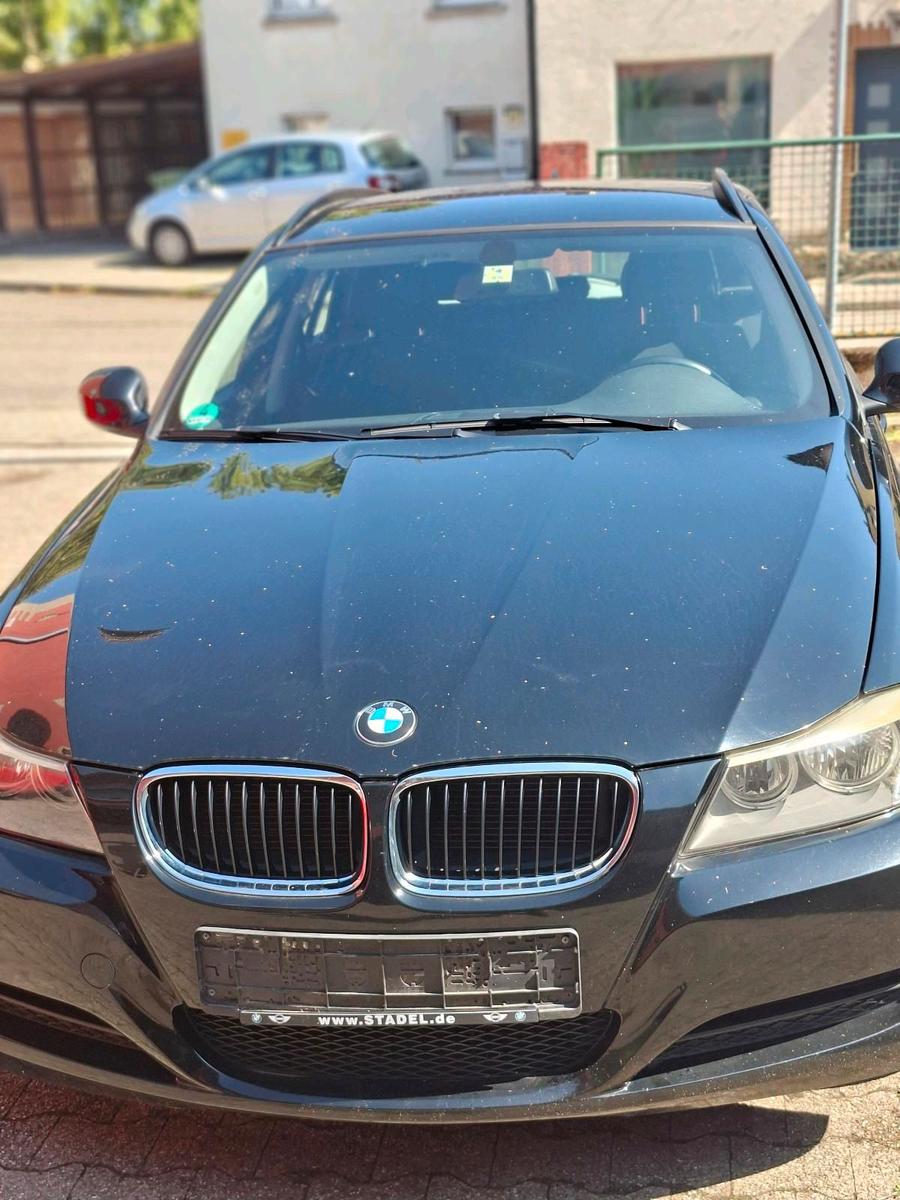 BMW  2010 — engine 116 HP (85kW)